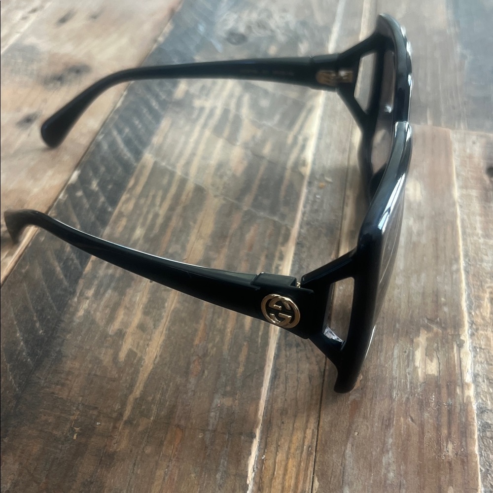 Gucci Oversized Square Black Women’s Sunglasses - Picture 2 of 12